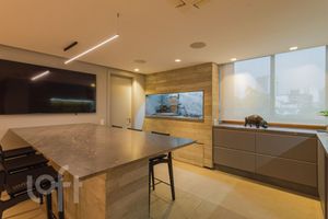 Image 14 - 833244
