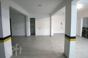 Image 11 - 833396