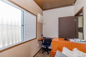 Image 17 - 833412