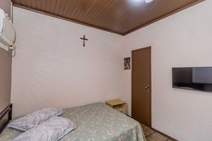 Image 11 - 833412