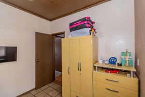 Image 9 - 833412