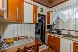 Image 23 - 833412