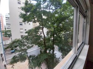 Image 28 - 833579