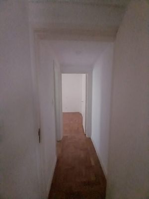 Image 9 - 833579