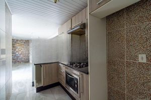 Image 10 - 833589