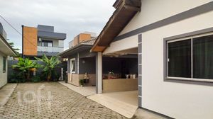Image 3 - 833590