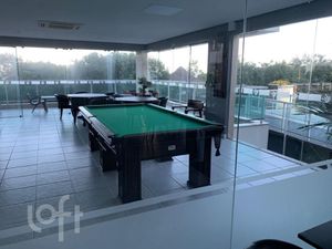 Image 4 - 833591