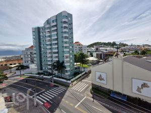 Image 25 - 833596