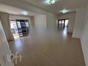 Image 4 - 833596