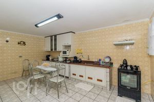 Image 16 - 833617