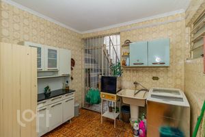 Image 24 - 833617