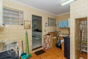 Image 22 - 833617