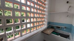 Image 9 - 833703