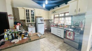 Image 1 - 833744