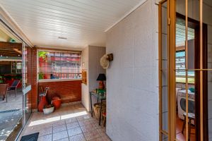 Image 40 - 833755