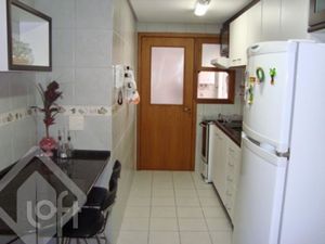 Image 6 - 833800