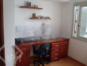 Image 13 - 833800