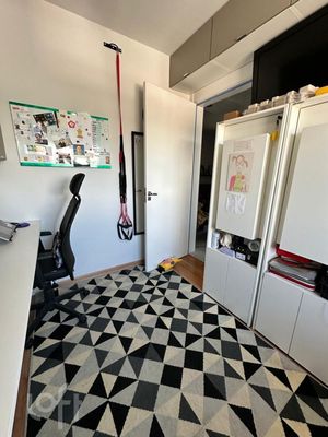 Image 11 - 833831