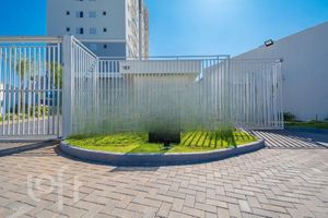 Image 9 - 833853