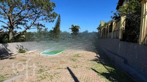 Image 3 - 833872