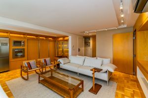 Image 10 - 833927