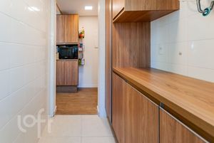 Image 11 - 833952