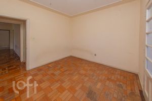 Image 8 - 833962