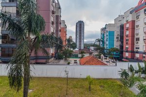 Image 7 - 834055