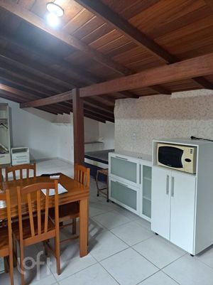 Image 22 - 834057