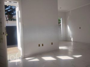 Image 3 - 834068