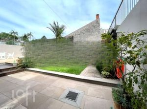 Image 30 - 834070
