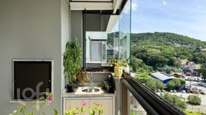 Image 9 - 834116