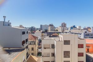 Image 20 - 834136