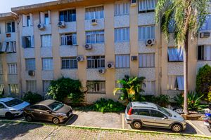 Image 13 - 834158