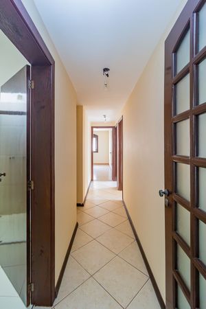 Image 11 - 834177