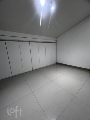 Image 22 - 834215