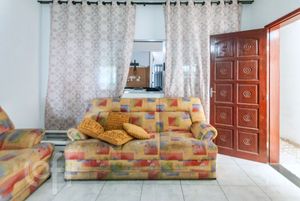 Image 1 - 834274