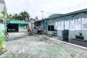 Image 33 - 834274