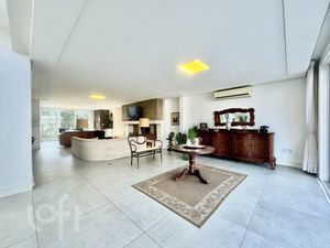 Image 1 - 834283