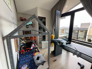 Image 35 - 834305