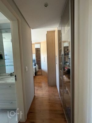 Image 12 - 834355
