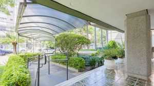 Image 34 - 834356