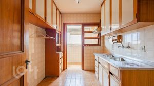 Image 8 - 834356