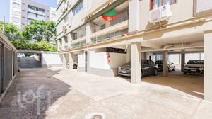Image 39 - 834356