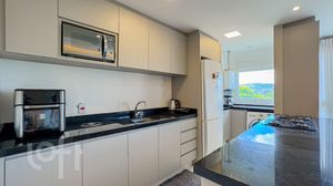 Image 8 - 834384