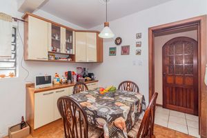Image 10 - 834391