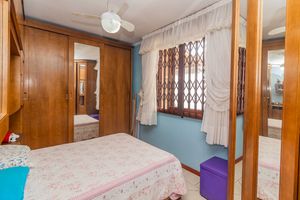 Image 18 - 834391
