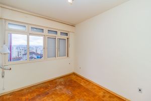 Image 7 - 834524