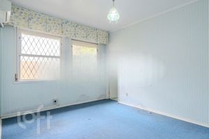 Image 30 - 834562