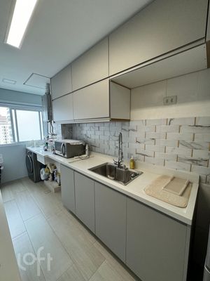 Image 21 - 834588